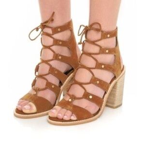 Dolce Vita Women Lyndon Strappy Thick Heels Size 8.5 Gladiator Contemporary